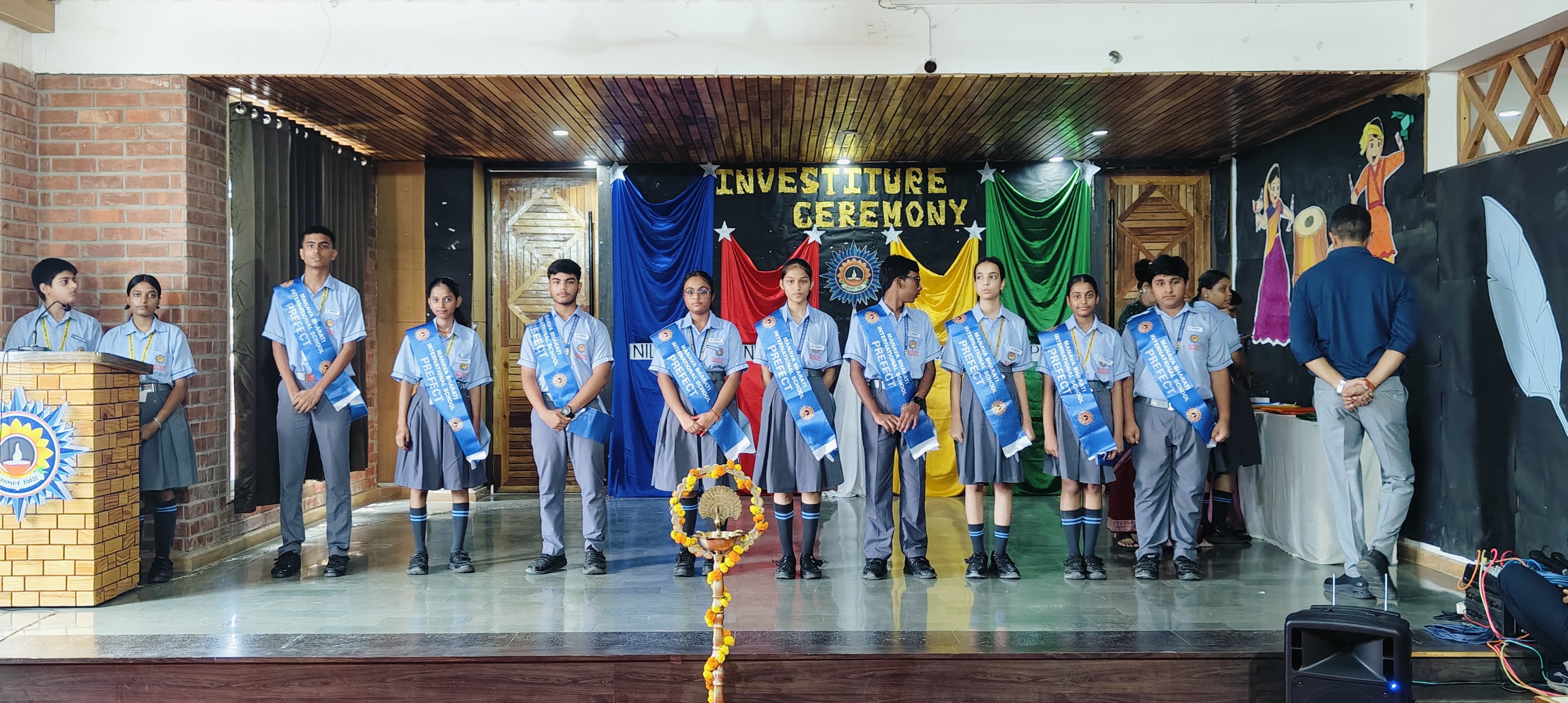 Best School Leadership with MBIS Student Council
                                                